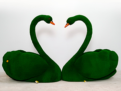 Топиари композиция лебеди Софи, модель 1 - газон Eco